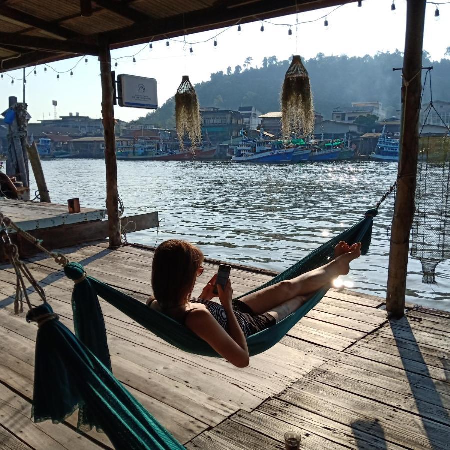 Rub Lom Chom Klong Homestay Chumphon Exteriör bild