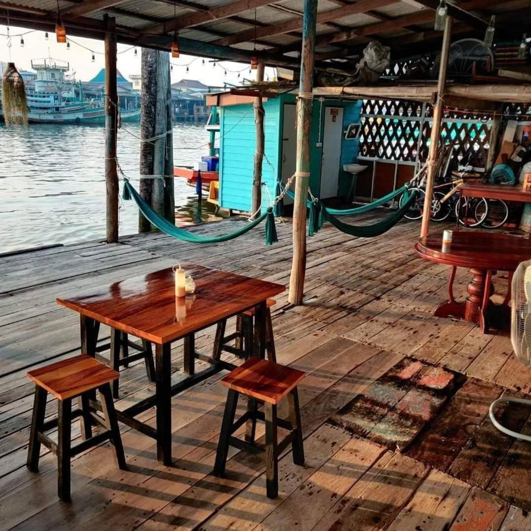 Rub Lom Chom Klong Homestay Chumphon Exteriör bild
