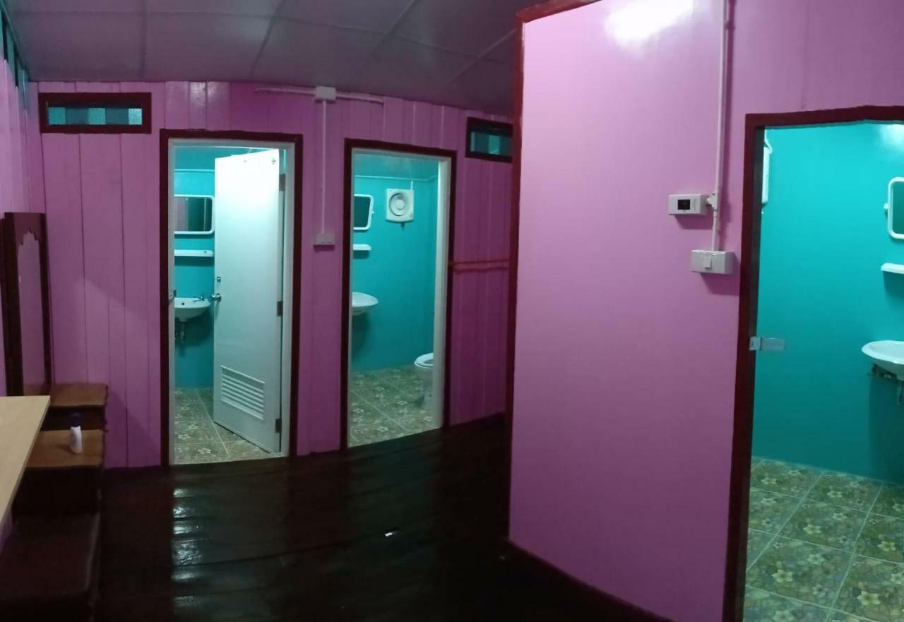 Rub Lom Chom Klong Homestay Chumphon Exteriör bild