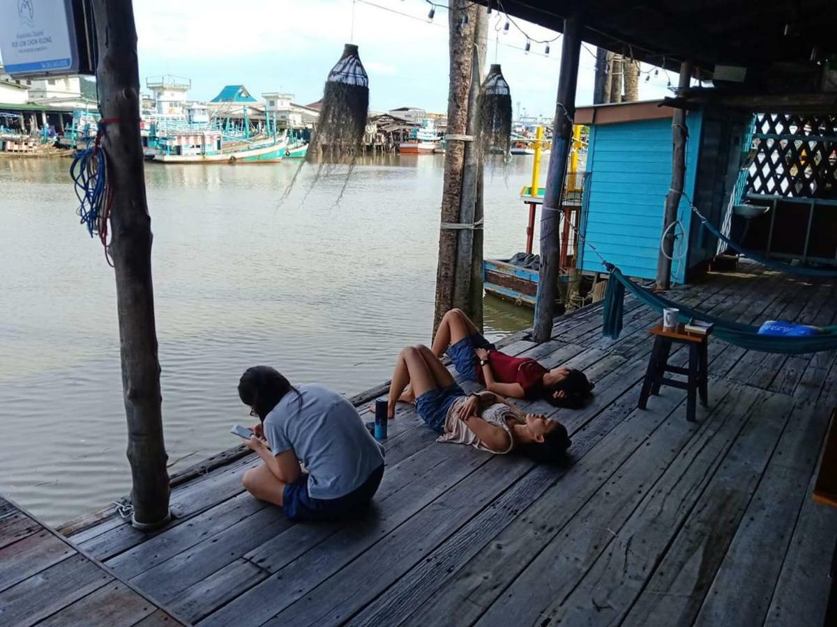 Rub Lom Chom Klong Homestay Chumphon Exteriör bild