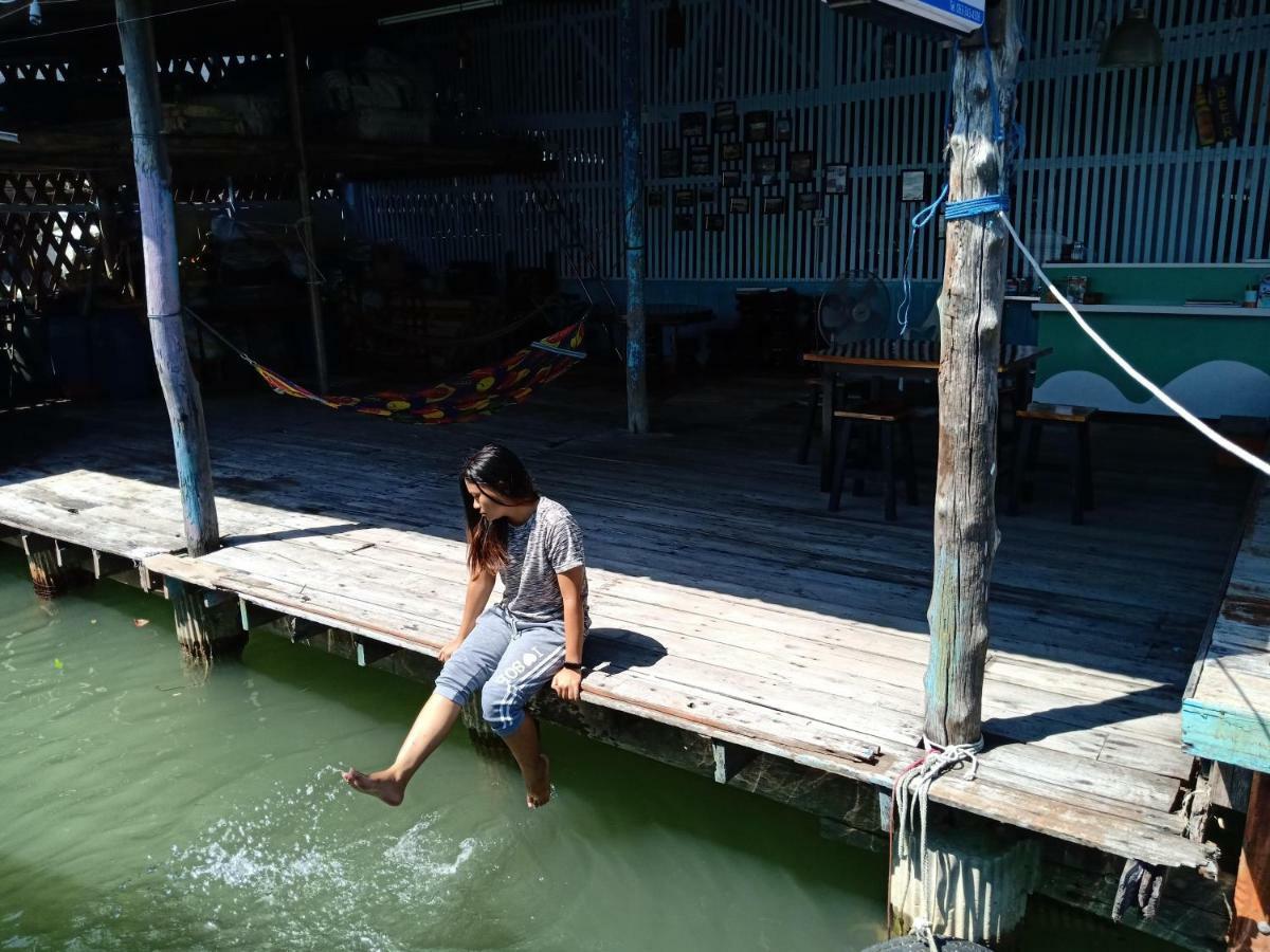 Rub Lom Chom Klong Homestay Chumphon Exteriör bild