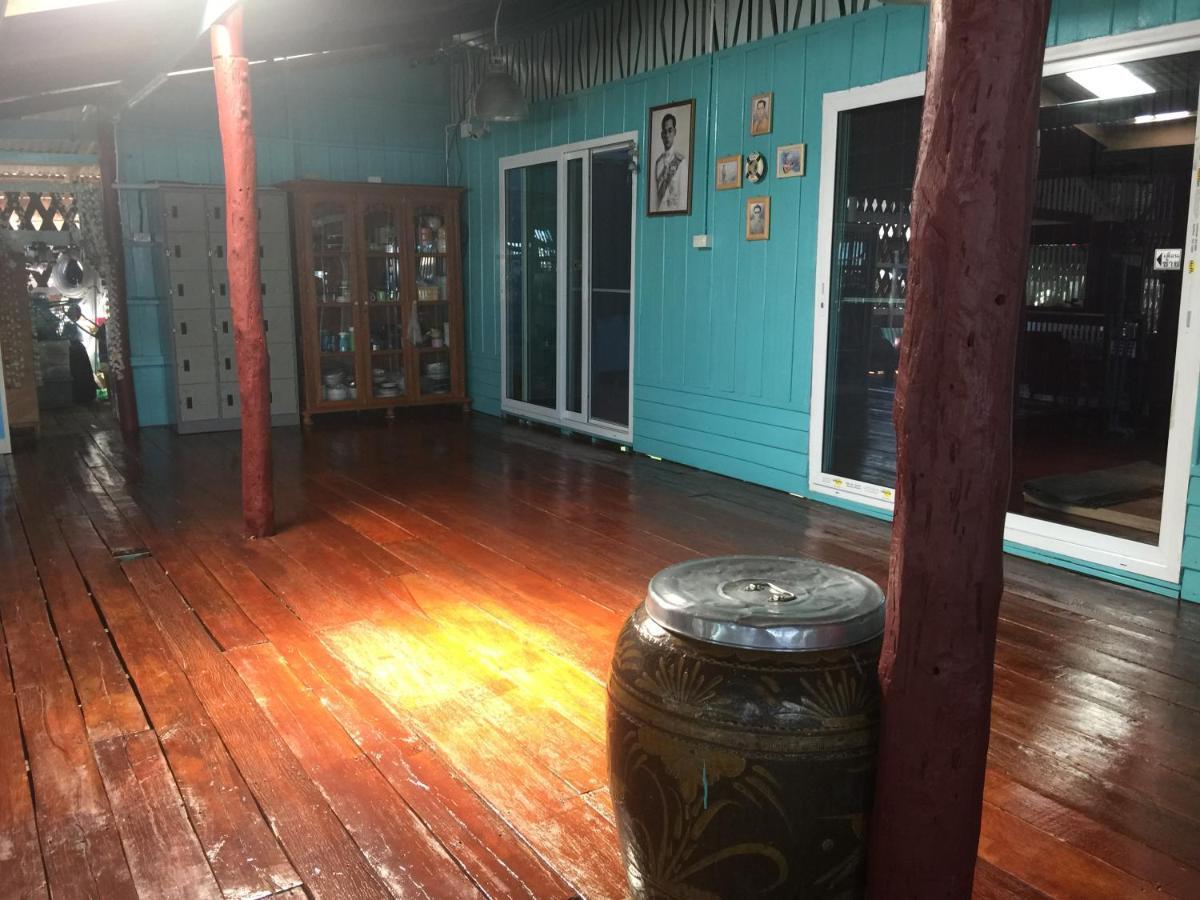 Rub Lom Chom Klong Homestay Chumphon Exteriör bild