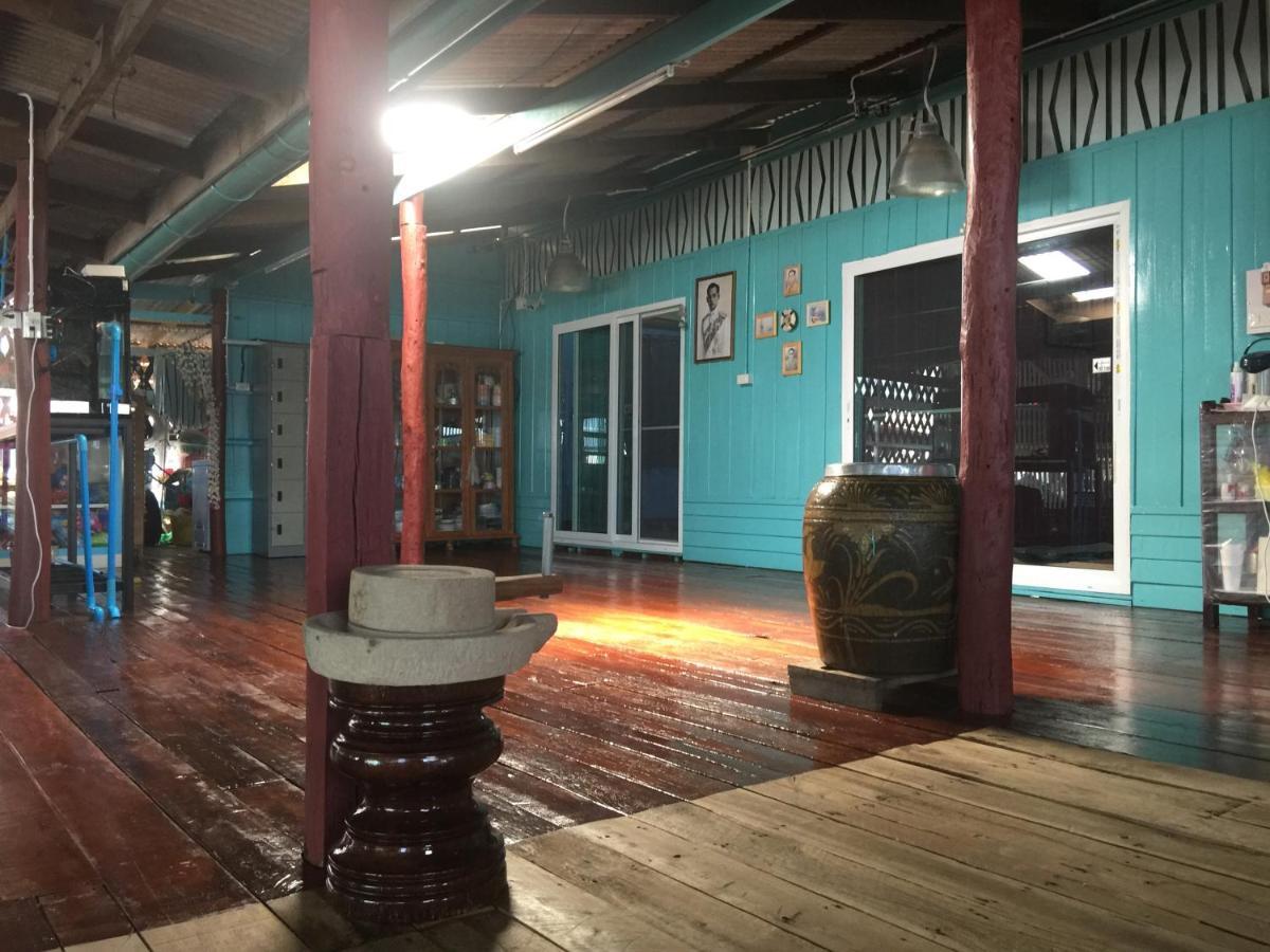 Rub Lom Chom Klong Homestay Chumphon Exteriör bild